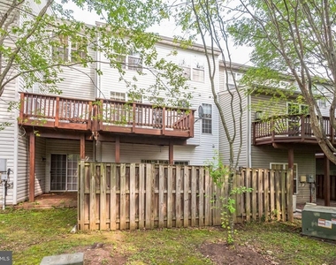 12876 Fair Valley Court - Photo Thumbnail 27