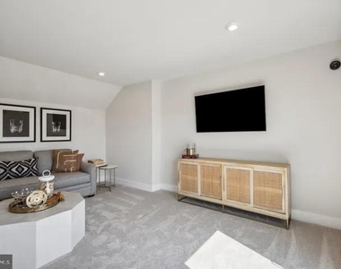 2111 Acadia Road - Photo Thumbnail 21