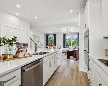 2111 Acadia Road - Photo Thumbnail 7