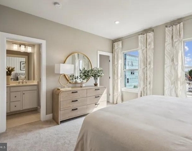 2111 Acadia Road - Photo Thumbnail 13