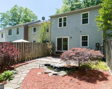 8302 Moline Place - Photo Thumbnail 26