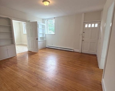 501 Charlotte Street - Photo Thumbnail 9