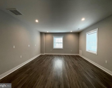 307 Charles Street - Photo Thumbnail 14