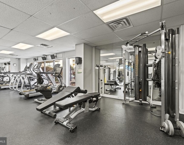 501 Slaters Lane - Photo Thumbnail 13