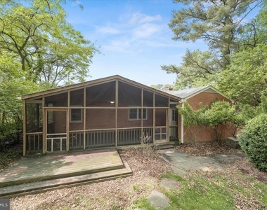 877 N Nottingham Street N - Photo Thumbnail 22