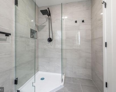 6371 Germantown Avenue - Photo Thumbnail 12