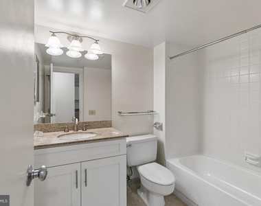 241 S 6th Street - Photo Thumbnail 15