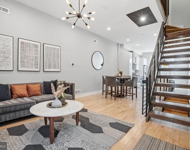 1514 S Bambrey Street - Photo Thumbnail 2