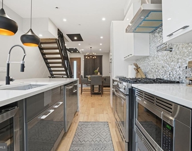 1514 S Bambrey Street - Photo Thumbnail 9