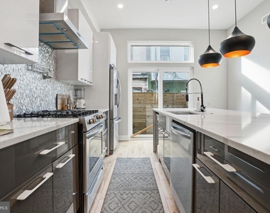 1514 S Bambrey Street - Photo Thumbnail 10