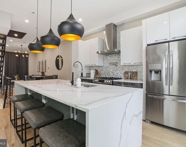 1514 S Bambrey Street - Photo Thumbnail 7