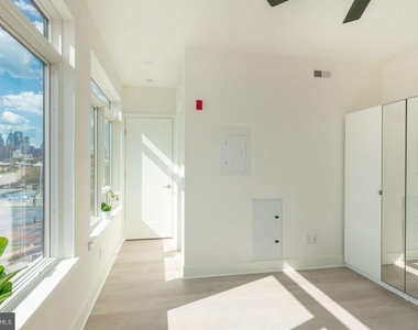 833 Wharton Street - Photo Thumbnail 11