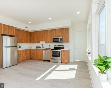 833 Wharton Street - Photo Thumbnail 10