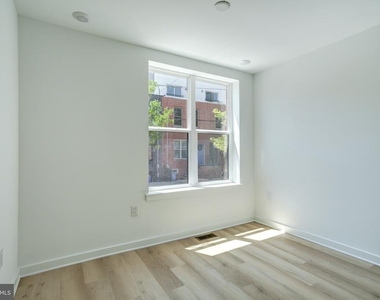 2329 Ellsworth Street - Photo Thumbnail 3