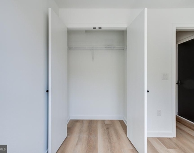 2329 Ellsworth Street - Photo Thumbnail 9