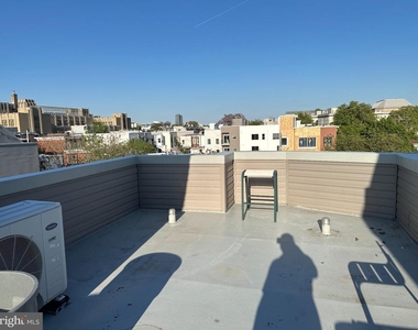 1210 N Taylor Street - Photo Thumbnail 24