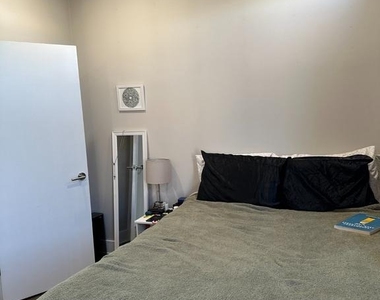 1210 N Taylor Street - Photo Thumbnail 20