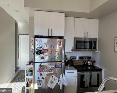 1210 N Taylor Street - Photo Thumbnail 6