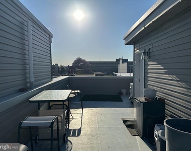 1210 N Taylor Street - Photo Thumbnail 25