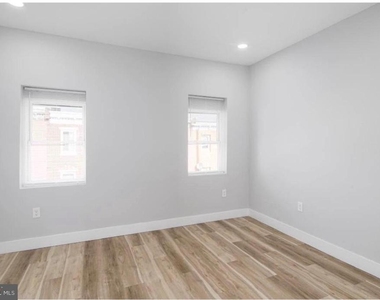 23 E Silver Street - Photo Thumbnail 5
