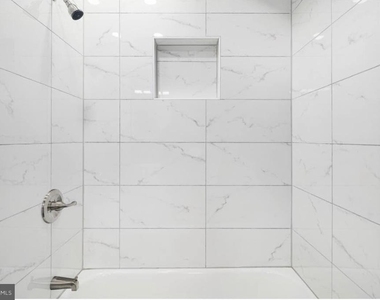 23 E Silver Street - Photo Thumbnail 8
