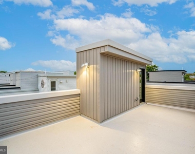 1713 W Seybert Street - Photo Thumbnail 16
