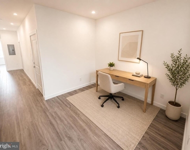 2614 N 7th Street - Photo Thumbnail 7