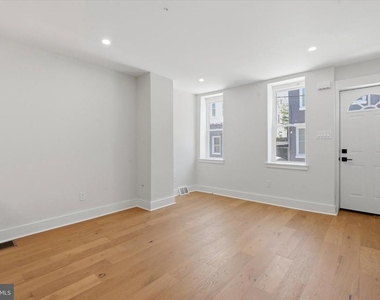 1510 S Capitol Street - Photo Thumbnail 3