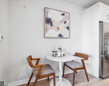 1330 S Patton Street - Photo Thumbnail 7