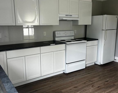 262 Beech St - Photo Thumbnail 3
