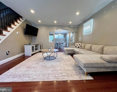 317 Barker Avenue - Photo Thumbnail 5