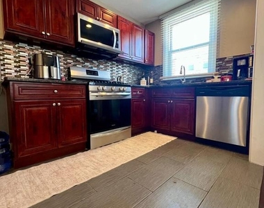 317 Barker Avenue - Photo Thumbnail 8