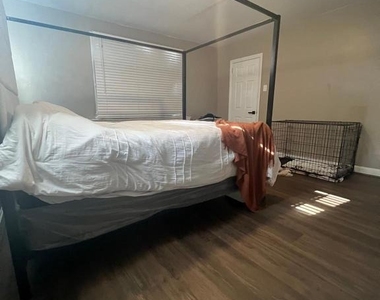 317 Barker Avenue - Photo Thumbnail 10
