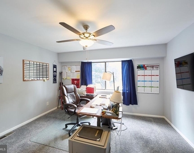 242 Summit House - Photo Thumbnail 9