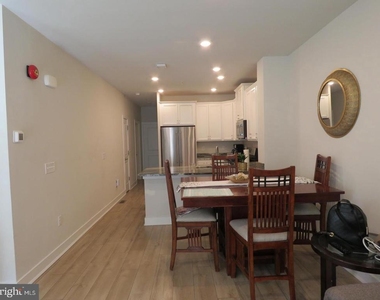 139 Easton Street - Photo Thumbnail 1