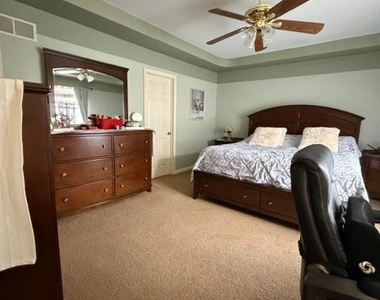 108 Parkside Drive - Photo Thumbnail 18