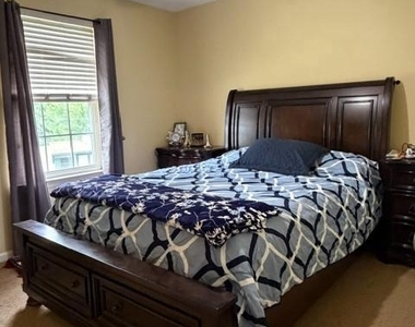 108 Parkside Drive - Photo Thumbnail 24