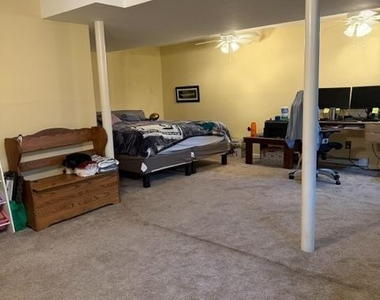 108 Parkside Drive - Photo Thumbnail 33