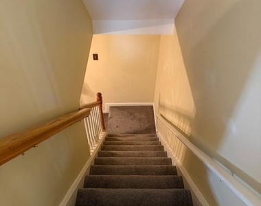 108 Parkside Drive - Photo Thumbnail 31