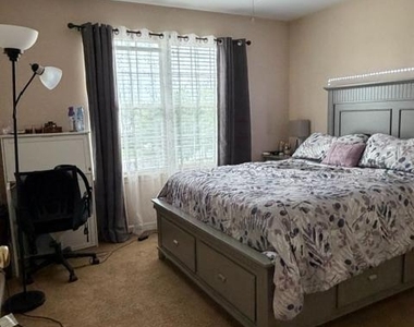 108 Parkside Drive - Photo Thumbnail 23