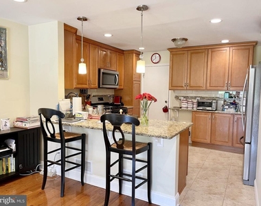 302 Marten Road - Photo Thumbnail 5