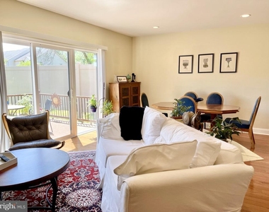 302 Marten Road - Photo Thumbnail 4