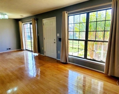 95 O'neill Ct. - Photo Thumbnail 8