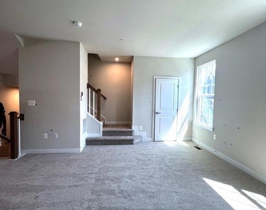 10913 Blanton Way - Photo Thumbnail 24