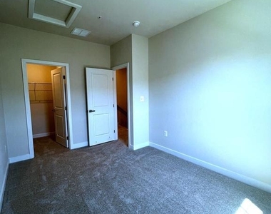 10913 Blanton Way - Photo Thumbnail 18