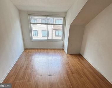 10044 Forest View Place - Photo Thumbnail 7