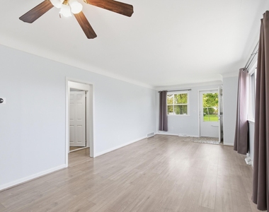 27033 Brush Street - Photo Thumbnail 5