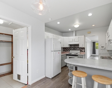 27033 Brush Street - Photo Thumbnail 7