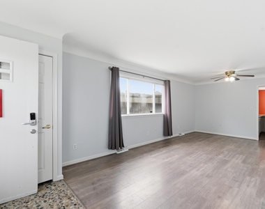 27033 Brush Street - Photo Thumbnail 4
