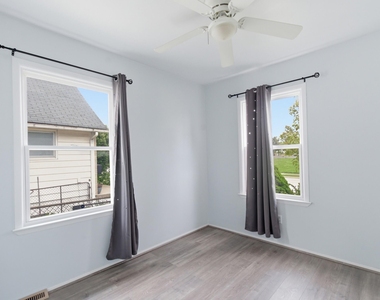 27033 Brush Street - Photo Thumbnail 9